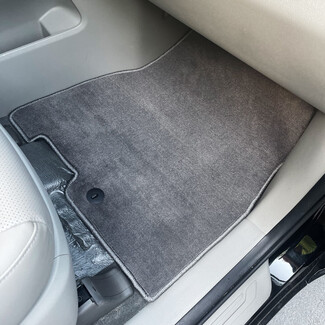 Ворсовые коврики на KIA Carnival III 7 мест 2014 - 2021 в Ставрополе Ворсовые коврики на KIA Carnival III 7 мест 2014 - 2021 в Ставрополе