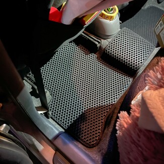 Коврики на Toyota Vitz I 1998 - 2005 в Ставрополе Коврики на Toyota Vitz I 1998 - 2005 в Ставрополе